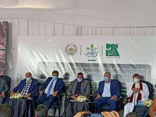 وزير الزراعة يفتتح 6 مزارع...