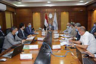 وزير النقل يعقد اجتماعاً موسعا...