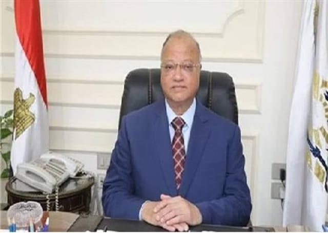 محافظ القاهرة: ٢٥ اتوبيس نقل عام للعمل بين محطتى الدمرداش والشهداء بالقاهرة لانقطاع الشبكه الهوائية للمترو