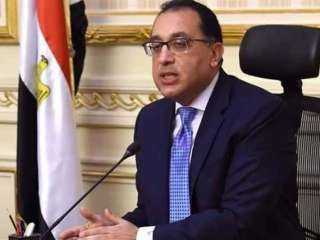 رئيس الوزراء يُدلى بصوته فى...