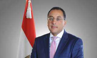 وزير التنمية المحلية يهنئ رئيس...