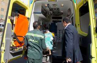 طفل يلقى مصرعة تحت عجلات...