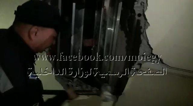 وحدات الإنقاذ بالحماية المدنية بالقاهرة تنجح فى إنقاذ خمس أشخاص تم إحتجازهم داخل مصعد
