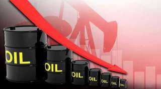 انخفاض أسعار البترول ٣%