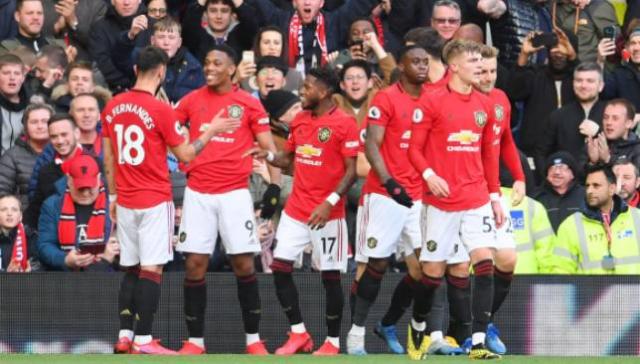 مانشستر يونايتد يبحث دخول 12 ألف مشجع أمام بالاس