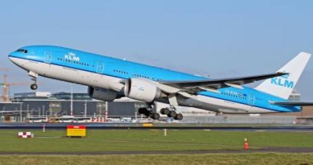 القاهرة تستقبل أول رحلة طيران هولندية بعد توقف 3 سنوات 