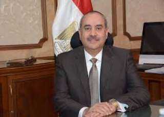 وزير الطيران يتابع تطبيق الإجراءات...