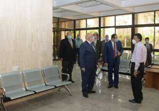 الخشت يتفقد العيادات الطبية الجديدة...