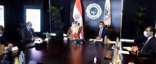 رئيس هيئة الاستثمار يبحث مع...