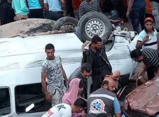 مصرع سيدة وإصابة 7 أشخاص...