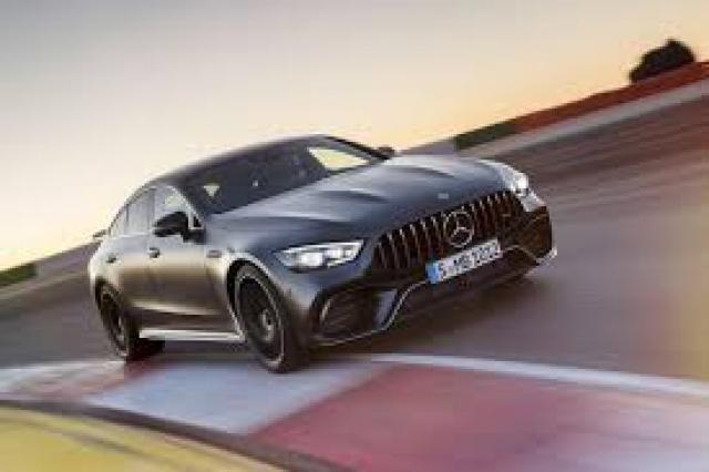 مرسيدس تطرح amg gt4 كوبيه الجديدة كليا 