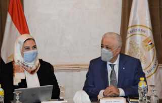 وزير التربية والتعليم يلتقى وزيرة...
