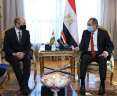 وزير الاتصالات يبحث مع سفير...