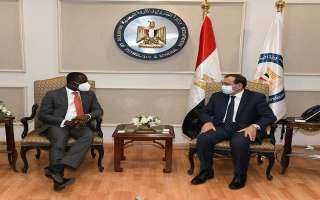 مصر ونيجيريا تبحثان تعزيز التعاون...