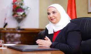 وزيرة التضامن تفتتح معرض مستلزمات...