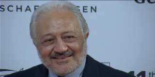 خالد زكي يرد على شائعات...