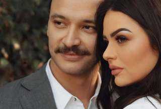 هنادى مهنا بصحبة زوجها أحمد...