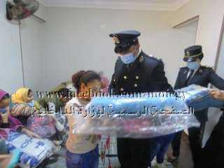 وفود من ضباط الشرطة فى...