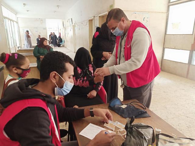 فحص مليون مواطن ضمن مبادرة 100 مليون صحة لعلاج الأمراض المزمنة بالمنيا