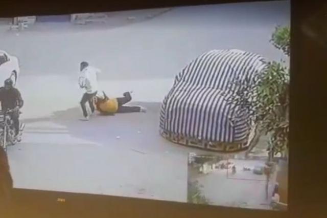 سحل محامية المعصرة