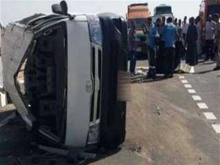 إصابة 12 شخصا فى حادث...