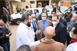 محافظ الشرقية يتفقد مستشفى ديرب...