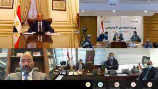 وزيرا التضامن والاتصالات يشهدان عبر...
