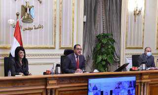 رئيس الوزراء يعقد اجتماعاً عبر...
