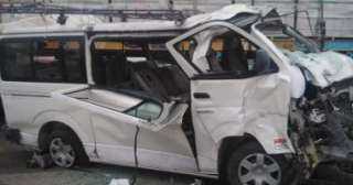 إصابة 13 شخصا فى حادث...