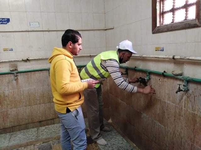 استمرار شركة مياه الشرب والصرف الصحي في تركيب قطع توفير المياه بدور العبادة بمركز أبو كبير بالشرقية