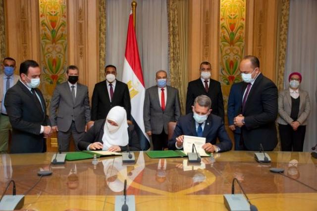 بروتوكول تعاون بين ”الإنتاج الحربي ومطروح” لإقامة مشروعات بالمحافظة