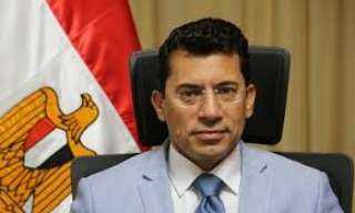 وزير الرياضة يتلقى تهنئة وزيرة...