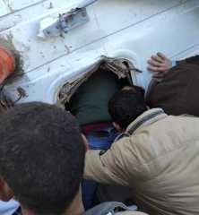 إصابة شخصين فى انقلاب سيارة...