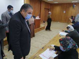 صور.. انطلاق ماراثون الامتحانات بجامعة...