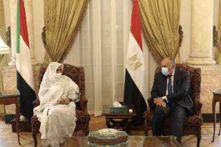 سامح شكرى يستقبل وزيرة خارجية...
