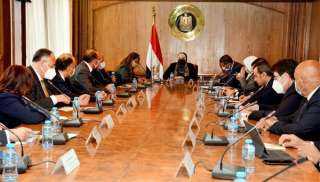 وزيرة التجارة تعقد لقاءً موسعاً...