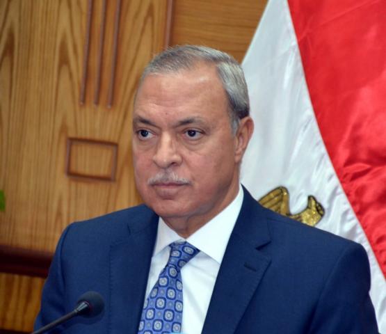 محافظ القليوبية : تشكيل لجنة فنية من المختصين لمعاينة المصنع المحترق ومراجعة اشتراطات الحماية المدنية به
