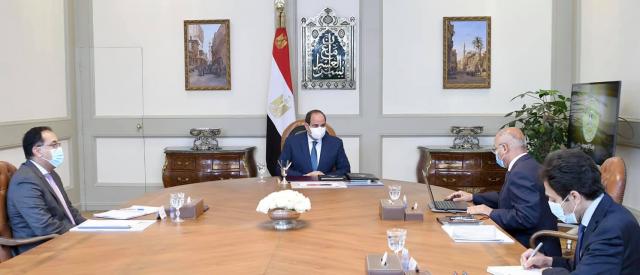 الرئيس يوجه بتطوير منظومة خدمات النقل البحرى