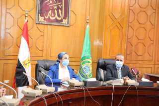 وزيرة البيئة تتابع اخر مستجدات...
