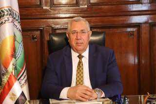 وزير الزراعة يصدر اللائحة التنفيذية...