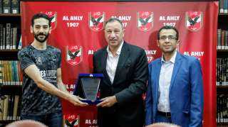 الخطيب يستقبل وفد دبلومة الإدارة...