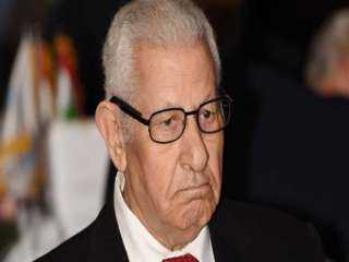 وزير الأوقاف ينعى الأستاذمكرم محمد...
