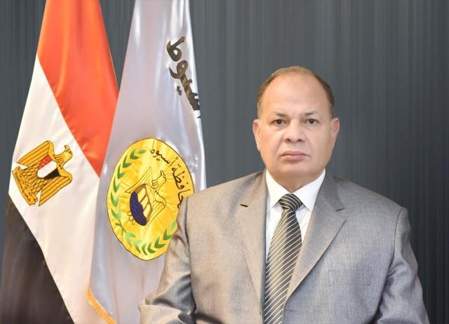 محافظ أسيوط ينعى وفاة الدكتور محمد رجائي الطحلاوي محافظ أسيوط الأسبق