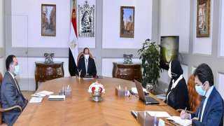 السيسي يوجه بتعزيز الاستثمار الصناعي...