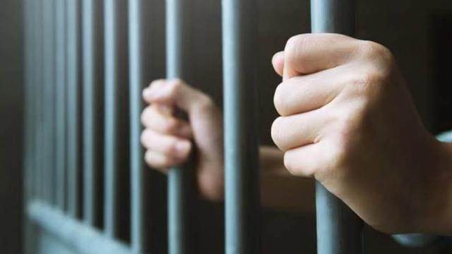 السجن المؤبد لعامل شارك فى قتل شاب بسبب خلافات الجيرة بقرية ميت سهيل بالشرقية