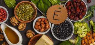 أطعمة غنية بفيتامين E يجب...