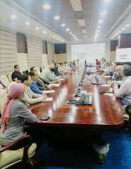 مسئولو”هيئة المجتمعات العمرانية” يستعرضون خطط...