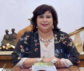 وزيرة الثقافة تطلع على مقترحات...
