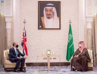 محمد بن سلمان يستقبل وزير...