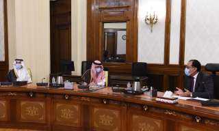رئيس الوزراء يلتقى وزير التجارة...